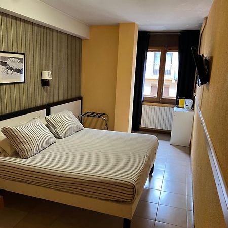 פאס דה לה קאסה Hotel Copacabana מראה חיצוני תמונה