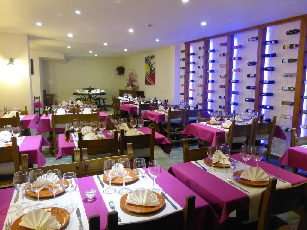 פאס דה לה קאסה Hotel Copacabana מראה חיצוני תמונה